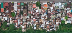 Аэрофото трущоб Манилы — самого перенаселенного города в мире (15 фото)